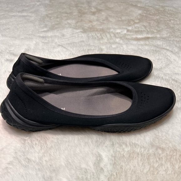 Lissom flyte black slip on shoe womens size 7 - Picture 1 of 8
